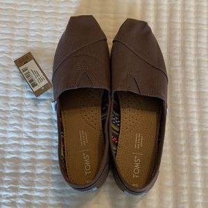 Toms ash canvas shoe NWT